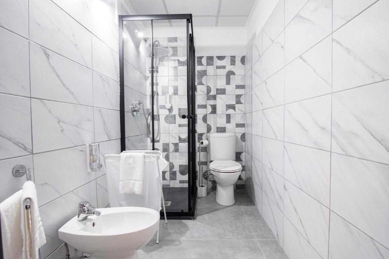 Royal Playa Suite And Apartament -Private Parking- Self Chek Out Катанія Екстер'єр фото