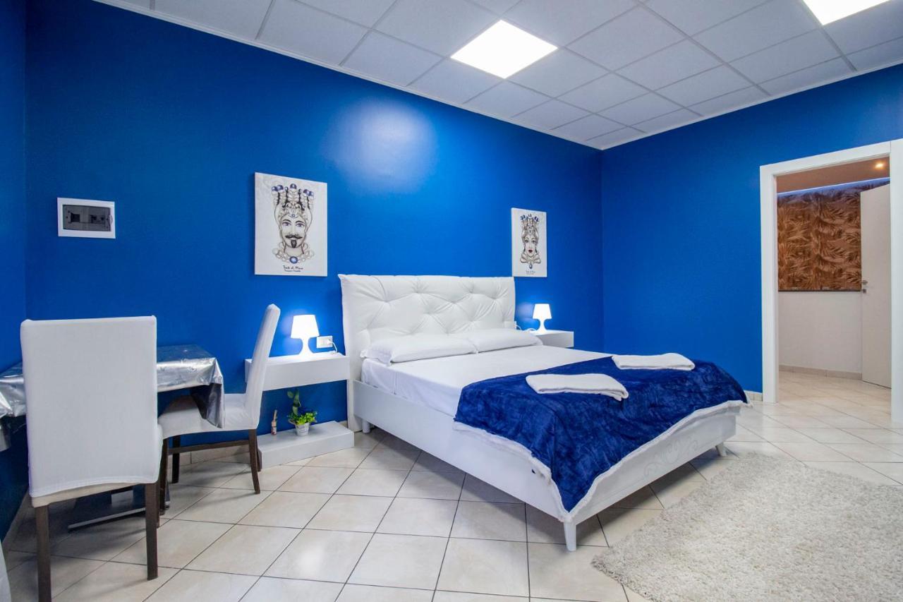 Royal Playa Suite And Apartament -Private Parking- Self Chek Out Катанія Екстер'єр фото