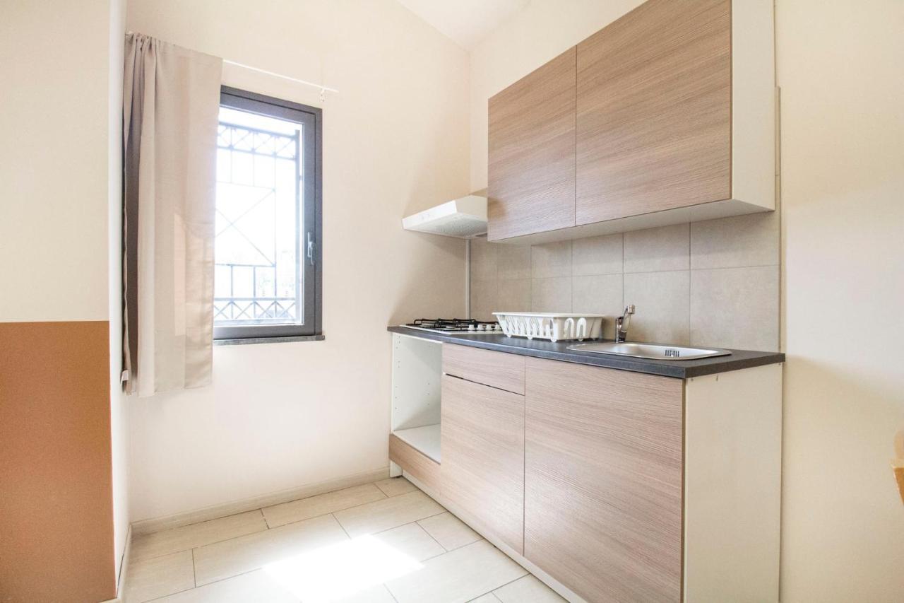 Royal Playa Suite And Apartament -Private Parking- Self Chek Out Катанія Екстер'єр фото