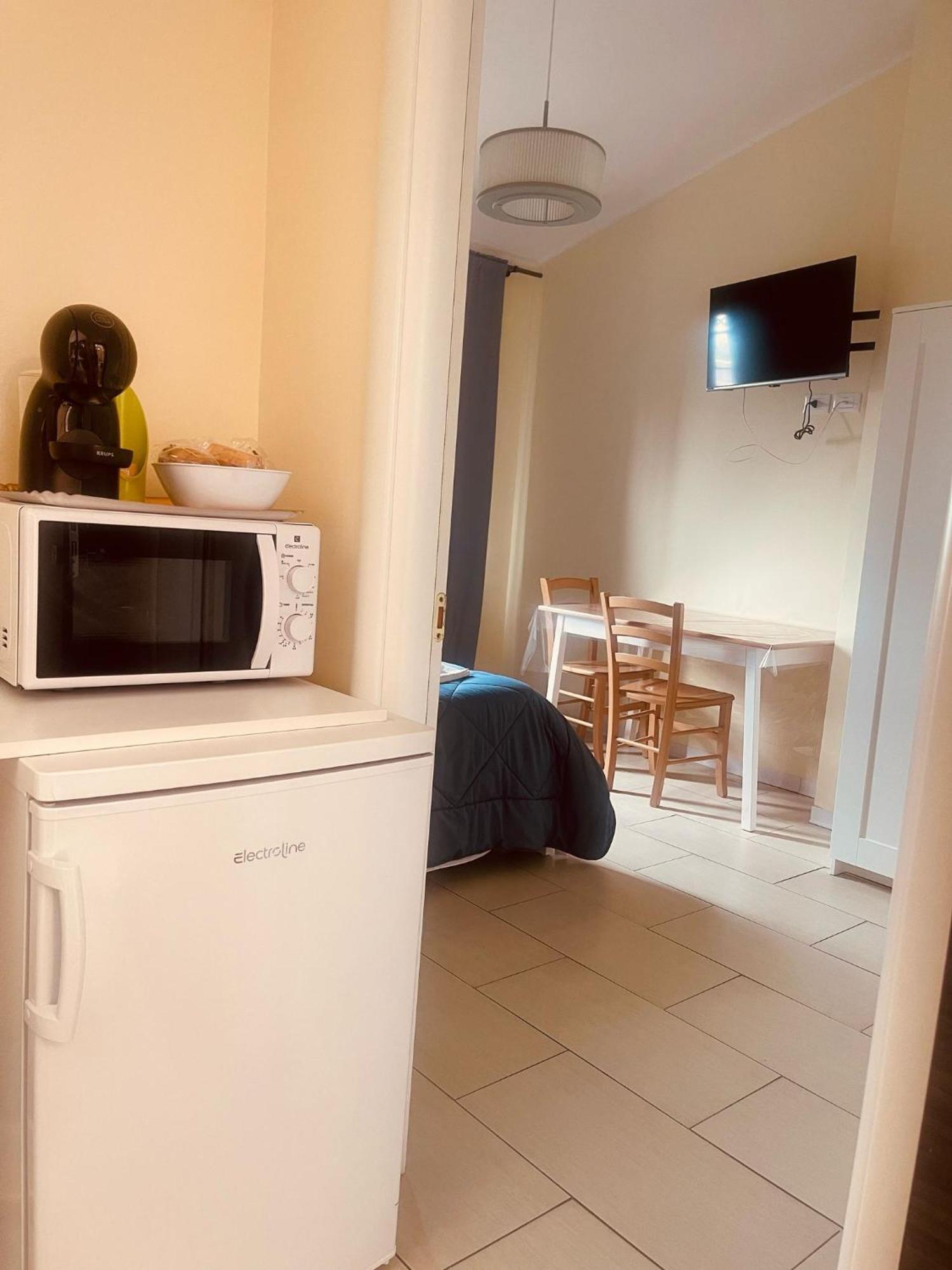 Royal Playa Suite And Apartament -Private Parking- Self Chek Out Катанія Екстер'єр фото